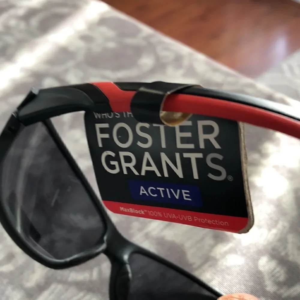 NWT Foster Grant Active sunglasses Black unisex